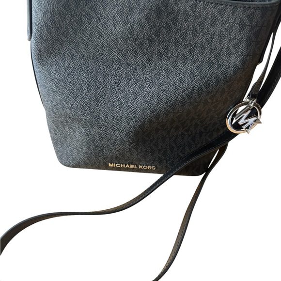 NWOT Michael Kors Charcoal Textured Crossbody - Picture 9 of 10